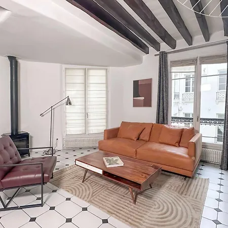 Modern & Spacious Near Le Marais Lägenhet